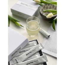 Carica l'immagine nel visualizzatore di Gallery, RevitalTrax Anti-Aging Collagen Complex opgelost in water.