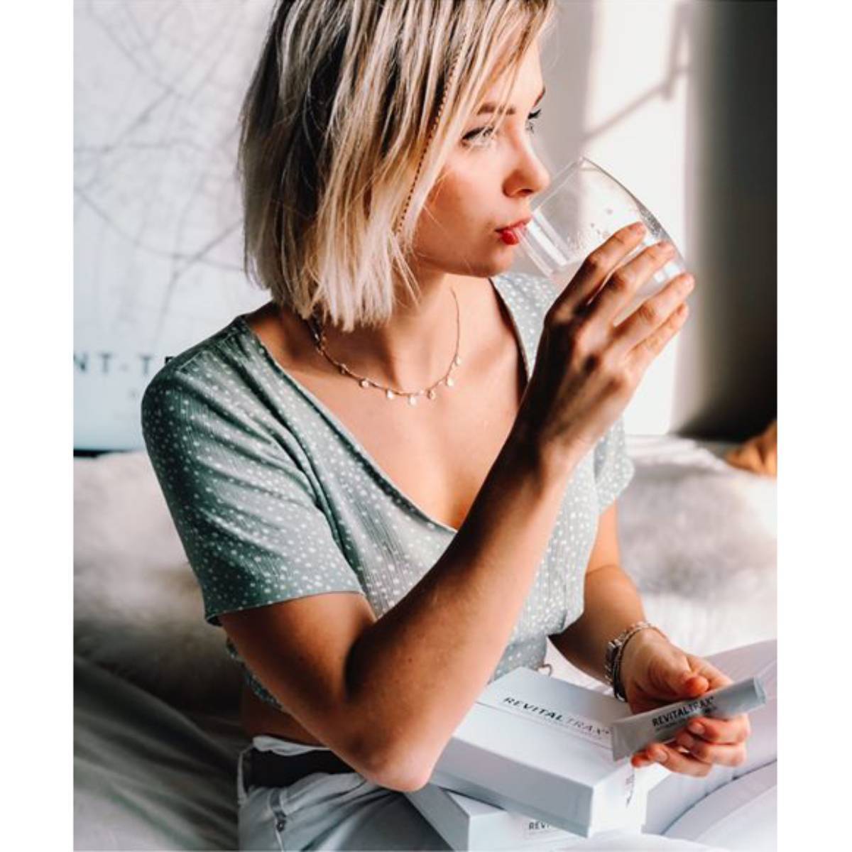 RevitalTrax Anti-Aging Collagen Complex opgelost in water door tevreden gebruiker.